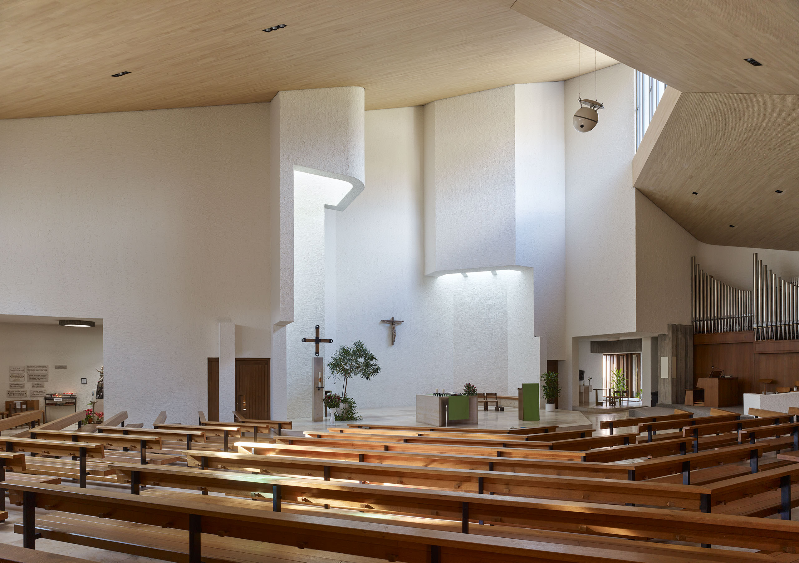 E17644 ZW33 Alpa 070849p